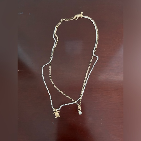 Dainty gold choker with small sea turtle and rhinestone pendants - Picture 1 of 3